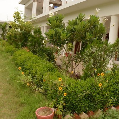 Hotel Radha Rani Mahal Khajurāho Exterior foto